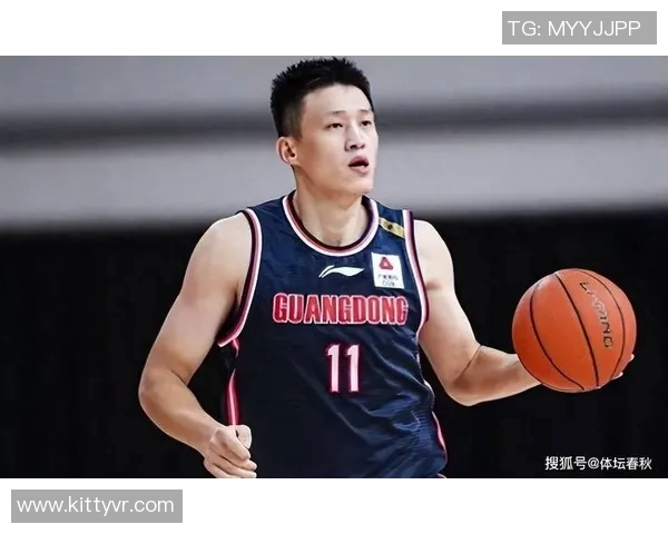 周鹏：从篮球场上的传奇到生活中的榜样，探索他的成长与奋斗历程