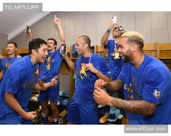 重庆足球队灵活性深度对比分析及其对战术的影响探讨